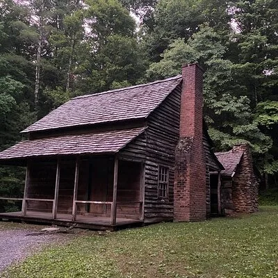 5 Hour Tour of the Mountain Heritage of Cades Cove